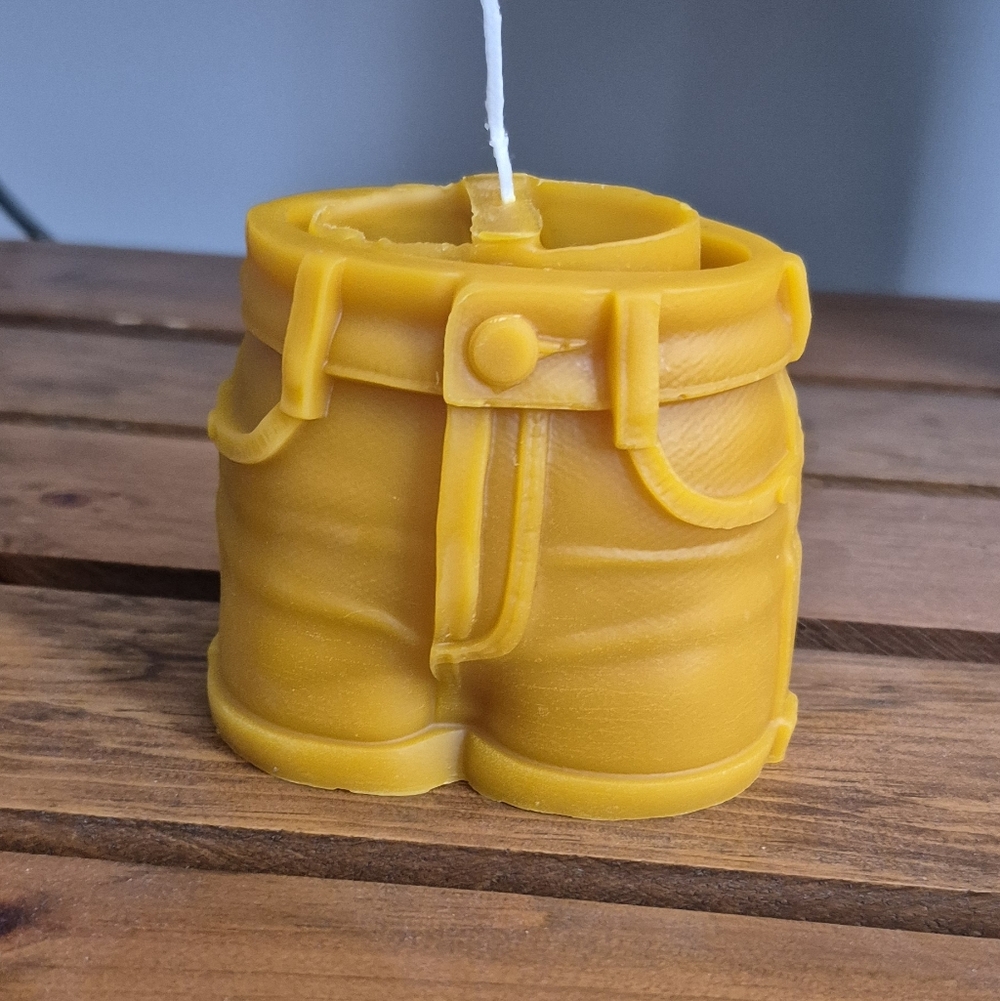 100% Beeswax Shorts-Shaped Candle
